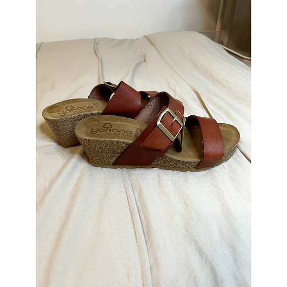 Yokomo Yokono Leather Sock Cognac Big Buckle Slip On Wedge Sandals Size 8 - Picture 2 of 4